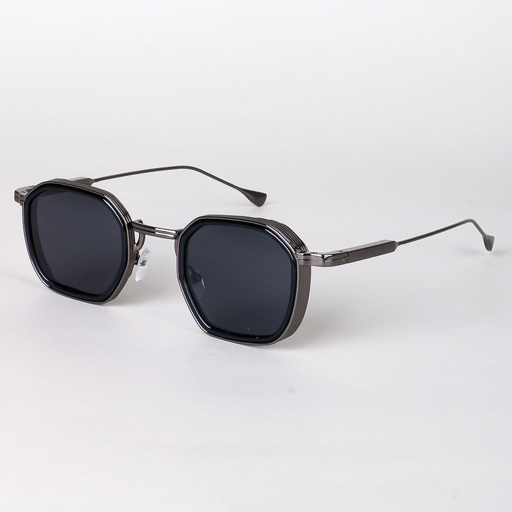 Aura Frame "Dark Chrome"